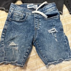 Jean Shorts- Old Navy Karate Slim size S(6-7)